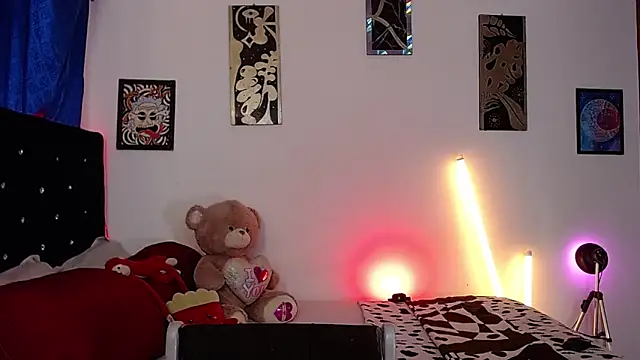 yorsamm smit online show from April 2026 01:43:02 AM