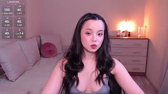 lia hetty online show from April 2026 01:37:02 PM