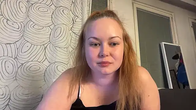 Snapshot of sweet-iina chatting on February 2026 09:33:01 PM sweet-iina online show from February 2026 09:33:01 PM