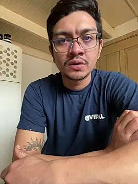 GostosoRS25 online show from July 2026 03:37:02 PM