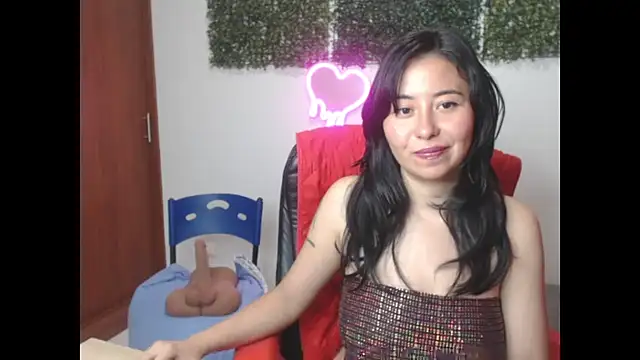 LolaOpalX online show from January 2026 12:04:01 AM