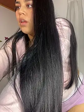 sophyy white online show from July 2026 05:47:02 AM