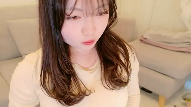 Snapshot of __Yui_ chatting on April 2026 12:54:02 AM Yui online show from April 2026 12:54:02 AM