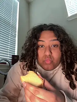 Angeliccreamyrican online show from February 2026 04:08:01 PM