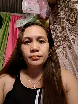 prettymomma24xx online show from February 2026 08:24:01 PM