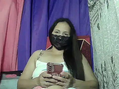 Snapshot of prettymomma24xx chatting on June 2026 12:25:01 PM prettymomma24xx online show from June 2026 12:25:01 PM