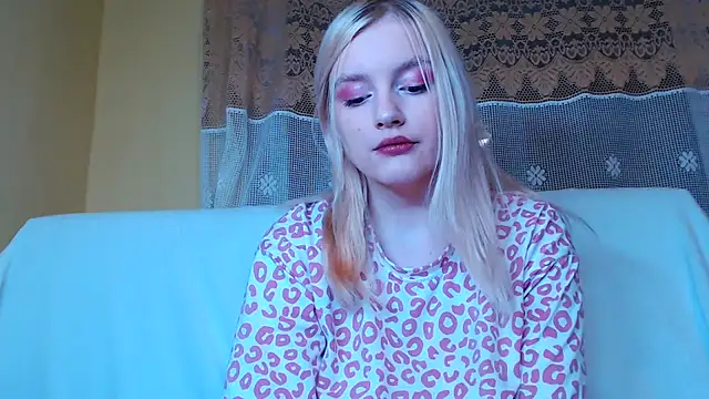 Dami1820 online show from January 2026 06:21:01 PM