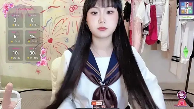 xiaoguai99 online show from April 2026 06:44:02 AM