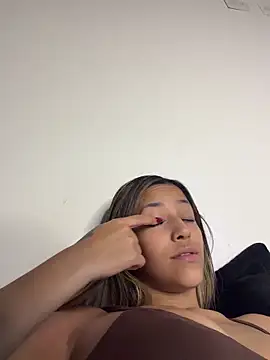 vicky bass  online show from March 2026 05:37:02 AM