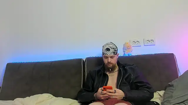 Lev Miller online show from March 2026 02:19:01 AM