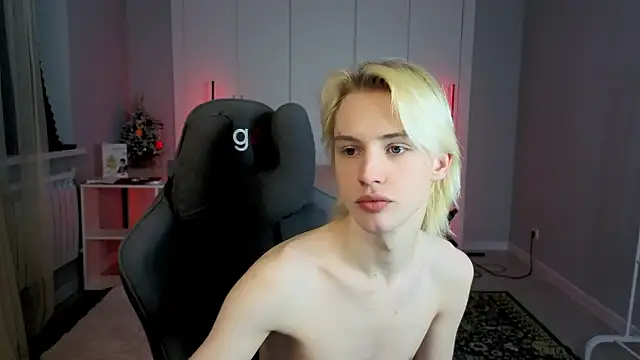 lucidangelok1 online show from February 2026 03:35:01 PM