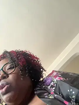 Chocolatebunnyxx96 online show from February 2026 06:06:02 PM