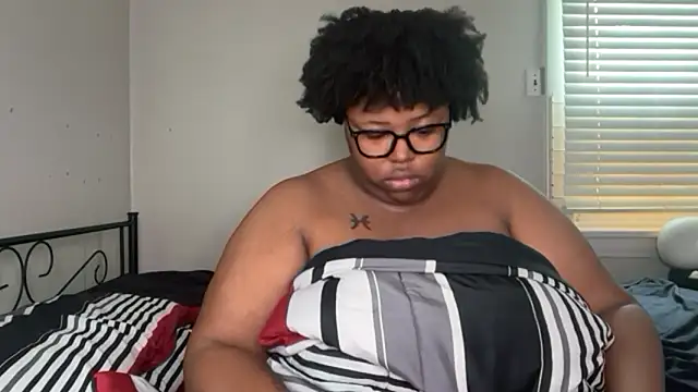 Snapshot of Chocolatebunnyxx96 chatting on April 2026 02:04:02 PM Chocolatebunnyxx96 online show from April 2026 02:04:02 PM