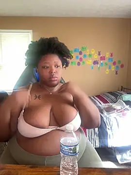 Snapshot of Chocolatebunnyxx96 chatting on May 2026 03:17:02 PM Chocolatebunnyxx96 online show from May 2026 03:17:02 PM