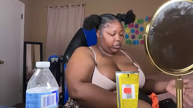 Snapshot of Chocolatebunnyxx96 chatting on May 2026 02:41:02 AM Chocolatebunnyxx96 online show from May 2026 02:41:02 AM
