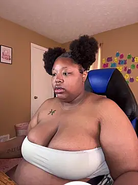 Snapshot of Chocolatebunnyxx96 chatting on May 2026 03:41:02 PM Chocolatebunnyxx96 online show from May 2026 03:41:02 PM