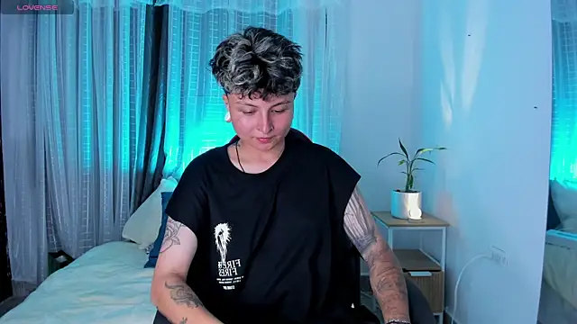 Zury Ramirez online show from April 2026 12:10:01 AM