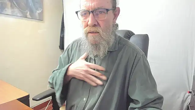 Uncle Hottie online show from February 2026 06:30:01 PM