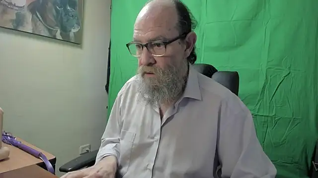 Snapshot of Uncle_Hottie chatting on March 2026 04:55:01 PM Uncle Hottie online show from March 2026 04:55:01 PM