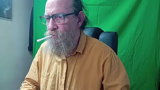 Snapshot of Uncle_Hottie chatting on March 2026 04:44:01 PM Uncle Hottie online show from March 2026 04:44:01 PM