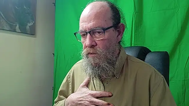 Snapshot of Uncle_Hottie chatting on March 2026 04:45:02 PM Uncle Hottie online show from March 2026 04:45:02 PM