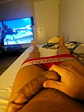 Snapshot of sensualman90 chatting on May 2026 10:04:02 PM sensualman90 online show from May 2026 10:04:02 PM