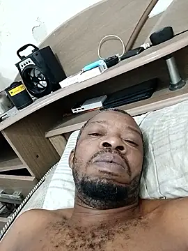 Negaomalinha1 online show from January 2026 12:21:01 PM