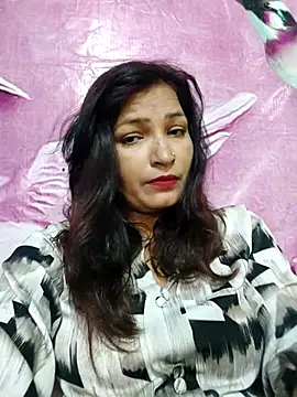 Snapshot of Priyaa_1433 chatting on July 2026 04:30:01 AM Priyaa 1433 online show from July 2026 04:30:01 AM