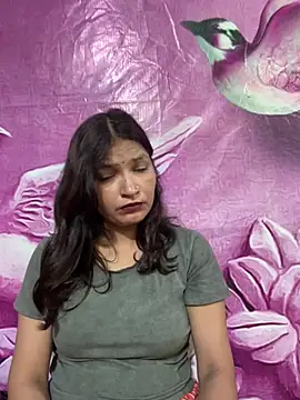 Snapshot of Priyaa_1433 chatting on August 2026 07:24:02 PM Priyaa 1433 online show from August 2026 07:24:02 PM