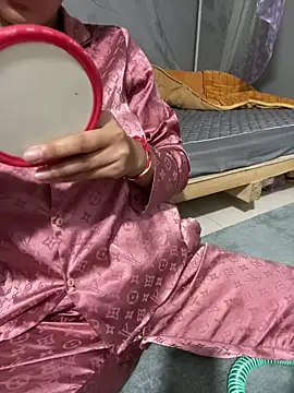 Likine002 online show from February 2026 01:42:02 AM