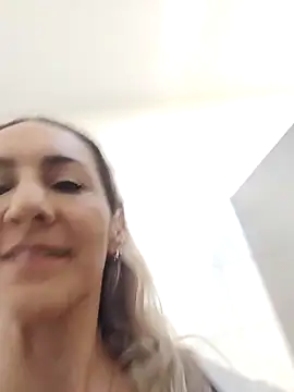 Monita Med online show from April 2026 01:44:01 PM