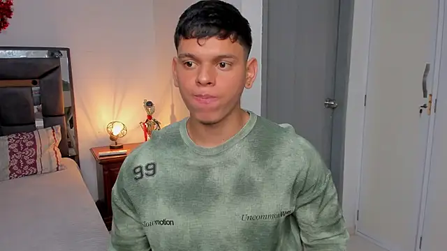 stefan leenox online show from February 2026 11:53:01 PM