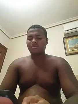 Snapshot of Negro_Mau30 chatting on July 2026 09:12:01 PM Negro Mau30 online show from July 2026 09:12:01 PM