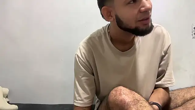 Snapshot of enyel_100 chatting on January 2026 10:31:02 AM enyel 100 online show from January 2026 10:31:02 AM