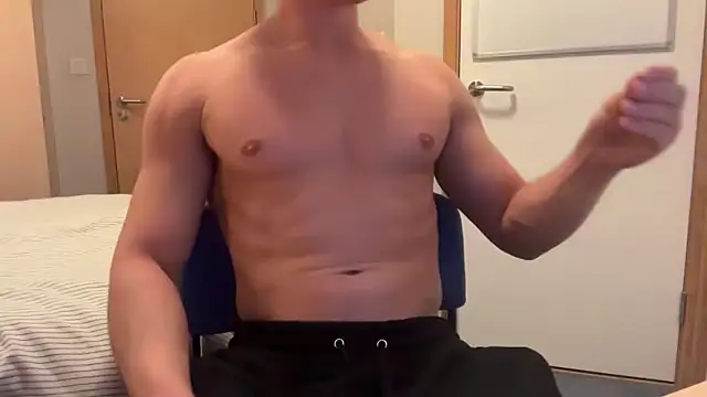 Tommy2165 online show from February 2026 07:58:02 PM