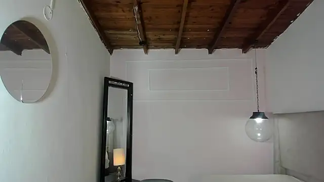 ZoeFox5 online show from March 2026 11:15:02 AM