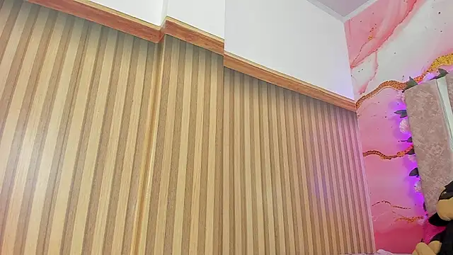 Snapshot of emily_velvet__ chatting on February 2026 06:01:02 PM emily velvet online show from February 2026 06:01:02 PM