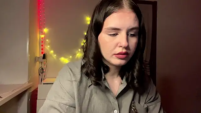 Snapshot of FerniQuam chatting on January 2026 06:11:02 PM FerniQuam online show from January 2026 06:11:02 PM