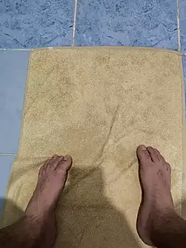 lyonnqw online show from January 2026 05:15:01 PM