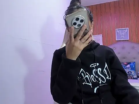 chiquita lover  online show from February 2026 06:57:02 PM