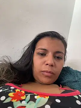 cinthia2011 online show from February 2026 05:03:02 PM