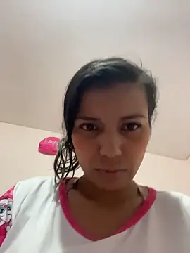 cinthia2011 online show from February 2026 12:42:02 AM