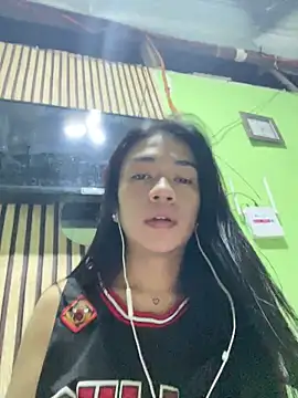 EnviousMaddie online show from March 2026 06:24:01 PM