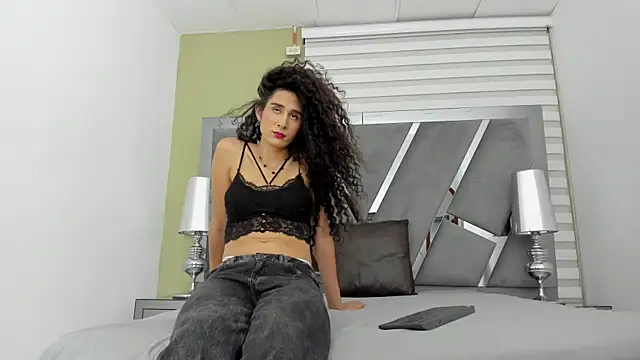 Snapshot of Atenea_sexxx chatting on July 2026 04:04:01 AM Atenea sexxx online show from July 2026 04:04:01 AM