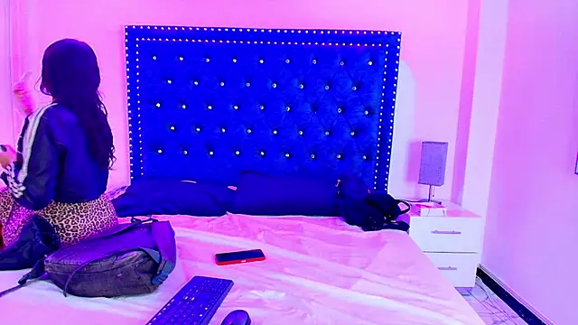 Snapshot of Vero_and_stive chatting on February 2026 07:11:01 PM Vero and stive online show from February 2026 07:11:01 PM