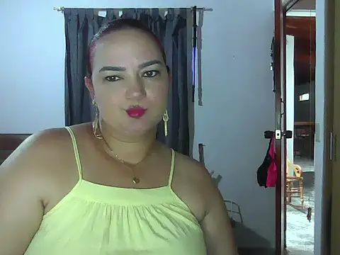 Snapshot of Roja_tentacion chatting on May 2026 05:20:01 PM Roja tentacion online show from May 2026 05:20:01 PM