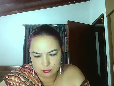 Snapshot of Roja_tentacion chatting on June 2026 01:18:02 AM Roja tentacion online show from June 2026 01:18:02 AM
