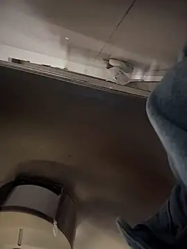 liam bronw online show from April 2026 06:42:01 PM