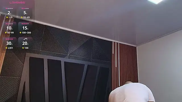 lorenzo walker 1 online show from April 2026 05:16:02 PM