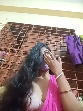 Snapshot of queenneha69 chatting on June 2026 04:40:02 PM queenneha69 online show from June 2026 04:40:02 PM
